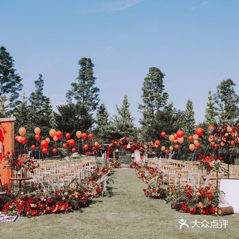 今日是个好日子，从今往后两口子，相亲相爱一辈子