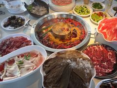 -茅草房·河畔园林火锅