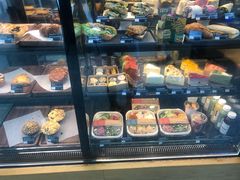 面包甜点陈列柜-星巴克(成都机场T2店)