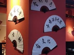 -虾弄弄海派小龙虾·牛羊蝎子火锅