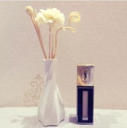 -YVESSAINTLAURENT