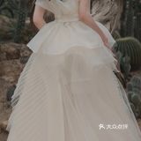 「初见黎明 碧波荡漾 且听风吟 清雅无匹」