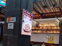 -阿瓦山寨·湘菜现炒·剁椒鱼头王(咸阳总店)