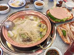 -阿婆情腊排骨火锅(金虹路店)