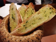 餐前面包Bread-Golden Lily河内巴黎法越料理餐厅(建国西路店)
