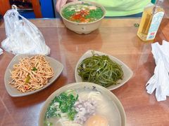 -亮亮面馆(经六路店)