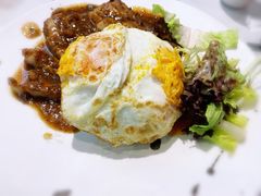 我爱吃肉双蛋黑椒带骨猪扒饭-柠檬树茶餐厅(海雅缤纷城店)