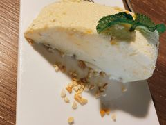 恋爱中的古丽-那时新疆·车师(大宁音乐广场店)