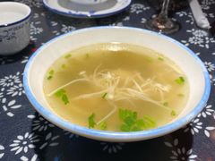 酸辣海鲜盅-旺角小渔村·海肠捞饭开创者(二马路店)