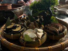 见手青家族-慢丽江·云南野生菌土鸡锅(西山店)