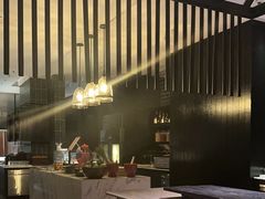 -瑰丽酒店·海吧·天际下午茶·现场DJ·天台酒吧