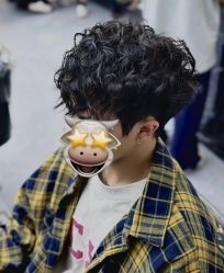 -海文先生国潮烫染男士理发馆