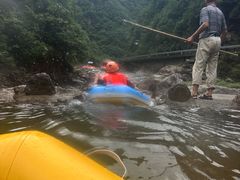 -安吉龙王山峡谷漂流