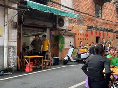 -梁阿婆廿年老牌扣肉糯米饭