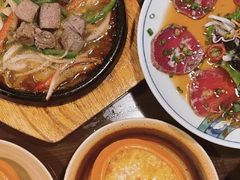 -万岛日本料理铁板烧(万泰国际店)