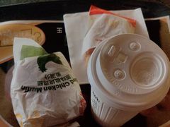 -麦当劳(新王府井店)