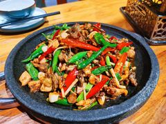 -老滇山寨•云南特色菜•地方菜•民族风情歌舞表演(金碧店)