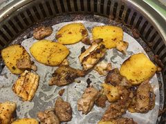 -金滏山烤肉·海鲜·火锅自助餐厅(襄阳万达店)