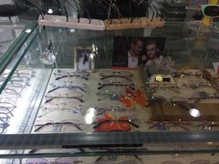 -潘多拉眼镜·蔡司依视路明月(潘家园店)