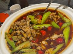 -渝信川菜 · 川味家常菜(财富购物中心店)