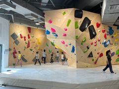 -ROCKPLUS攀岩馆(环宇城店)