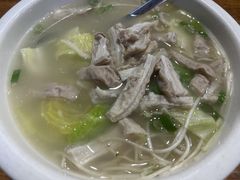 蘸水肥肠-茅屋大酒店