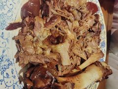 -老天桥酱肉烧饼夹肘子(天桥店)