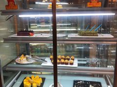 面包甜点陈列柜-古南都饭店-遂心遂意自助餐厅(广州路店)