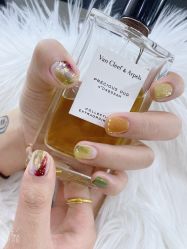 -首珥假日美睫美甲