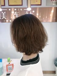 -镁连社·美联社