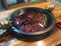 -黄潇洒老火锅(九眼桥宏济巷店)