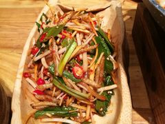 -老滇山寨•云南特色菜•地方菜•民族风情歌舞表演(金碧店)