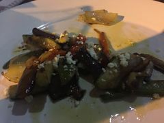 -Mamo Bar and Restaurant