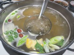 -乡土黄·鲜牛肉火锅·小龙虾(兴业街店)