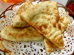 炸芝麻馕-董小西的凉皮和椒麻鸡(三元桥店)