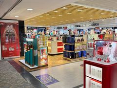 -日上免税行(浦东机场五店)