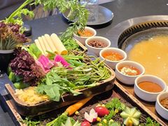 -蘸小院铁锅炖·蘸酱菜·东北菜(怀远门店)