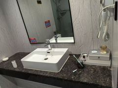 -库车国际酒店(火车站东湖公园店)