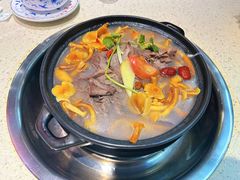 -九寨沟特色牦牛肉汤锅