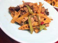 -窄巷子陕菜馆·地道陕西菜(粉巷店)