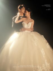 -雪中彩影婚纱摄影·微光艺术中心