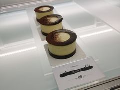 -潮一不贰·法式甜品·生日蛋糕·西式简餐(外滩店)