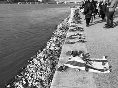 -多瑙河畔鞋履雕塑