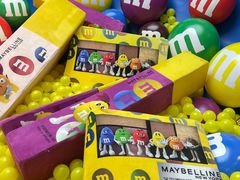 -m豆巧克力世界(上海世茂广场店)