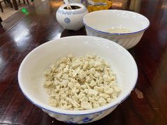 -曲江惠宾苑宾馆(大雁塔大唐不夜城店)