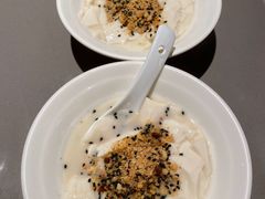 -龙巢盱眙龙虾·牛蛙·烧烤宵夜(八卦岭店)