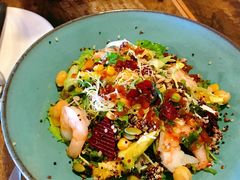 鲜虾牛油果沙拉-HIGH FIVE哈福手工汉堡(桂林路店)