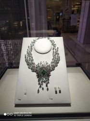 -北京七彩云南翡翠珠宝旗舰店(月坛店)