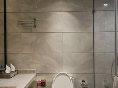 -南宁世纪君悦大酒店(青秀万达滨湖路地铁站店)