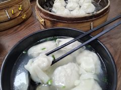 三鲜大馄饨-万寿斋(山阴路店)